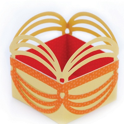 Бордюрный дырокол EK Tools - Cake Piping Large Edger Paper Punch