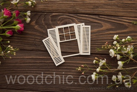 Чіпборд Вікно зі ставнями + віконниці 1 від WOODchic, 7x8см