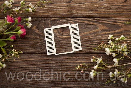 Чіпборд Вікно зі ставнями 2 від WOODchic, 7x8см