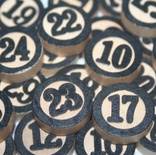 Набір прикрас Maya Road - Wood Bingo Calendar Calendar Numbers (адвент календар), колір чорний, 31 шт.